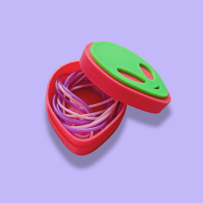 Maskhållare i ask [du väljer färger]