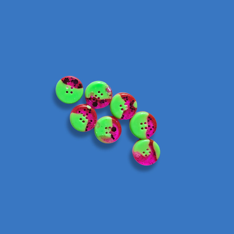 Knappar 15 mm [gröna och cerise, 7 st]